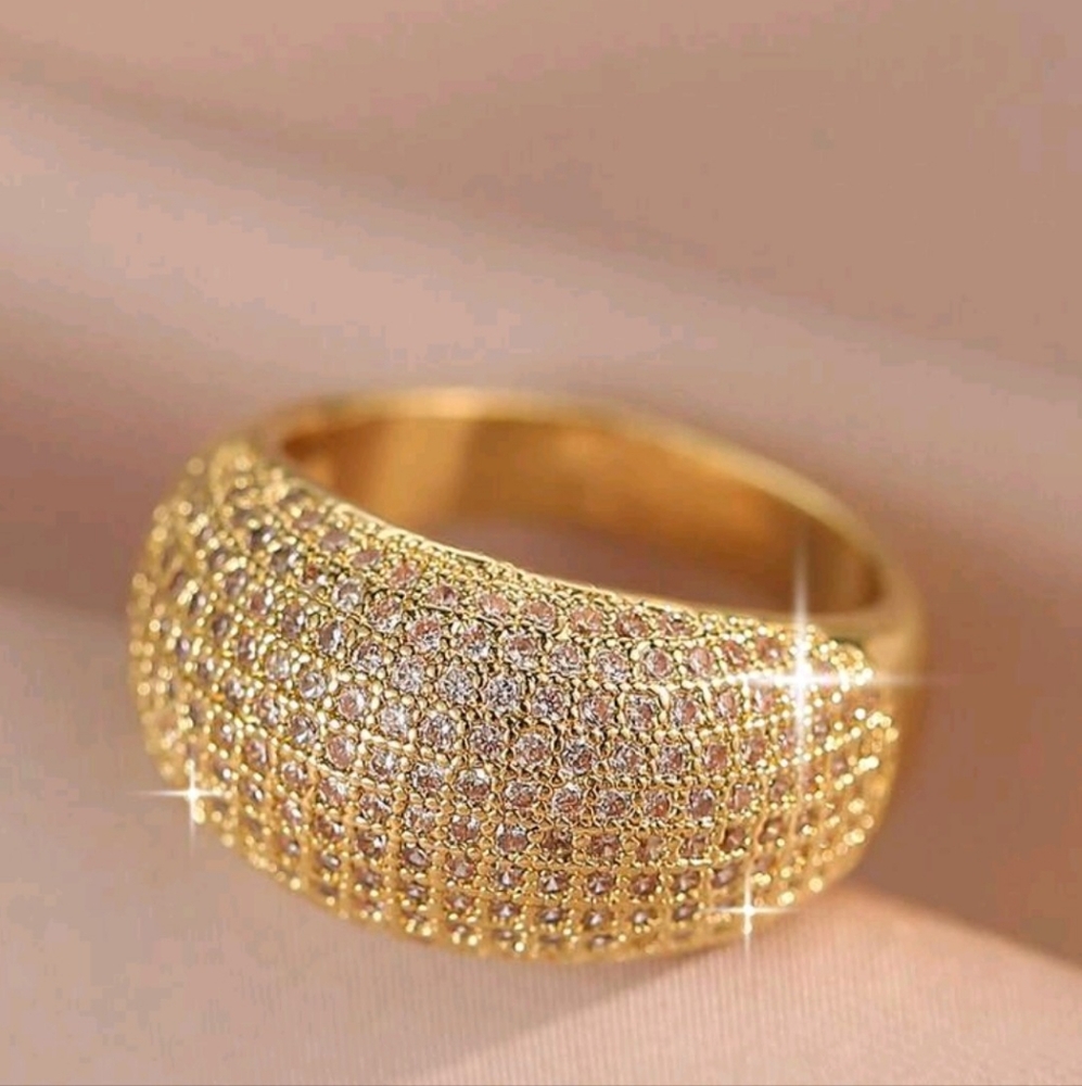 Luxury Gold-plated Shiny Oval Cubic Zirconia Statement Minimalist Rings | Women